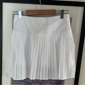 NWT Fabletics White Pleated Tennis Skirt